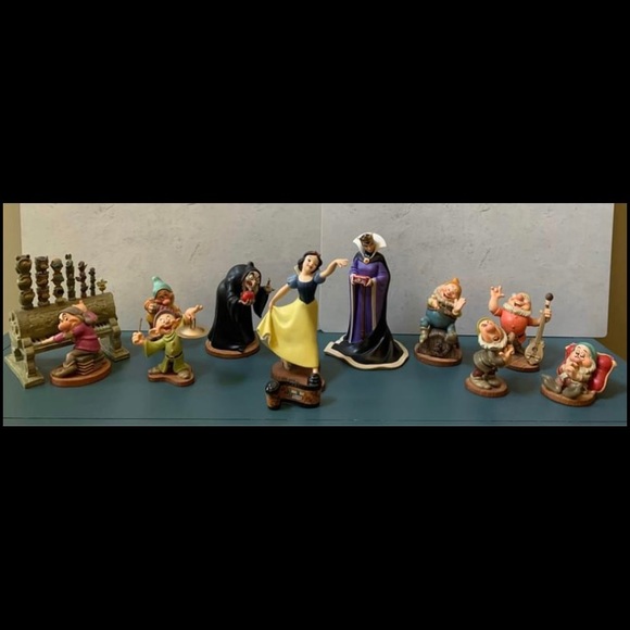 WDCC Snow White and The Seven Dwarfs - Picture 3 of 15